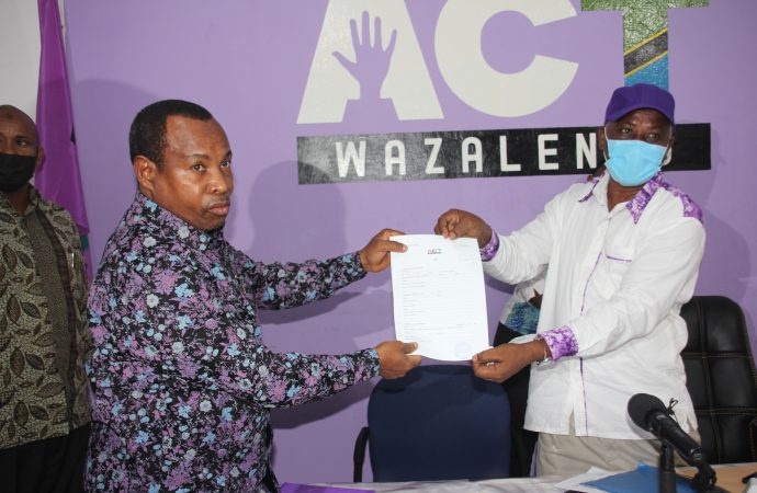 Makamu wa Kwanza wa Rais-Zanzibar Ajitokeza katika kinyanyiro cha kugombea Umakamo Mwenyeti ACT
