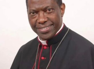 Rais Mwinyi amempongeza Mhashamu Baba Askofu Protase Rugambwa kuwa Kardinali.